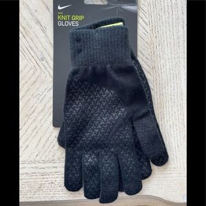 COPY - Mens Nike grip gloves